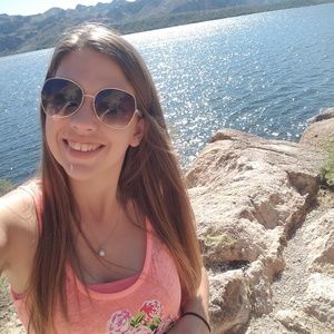 Meet your Posher, Sarah